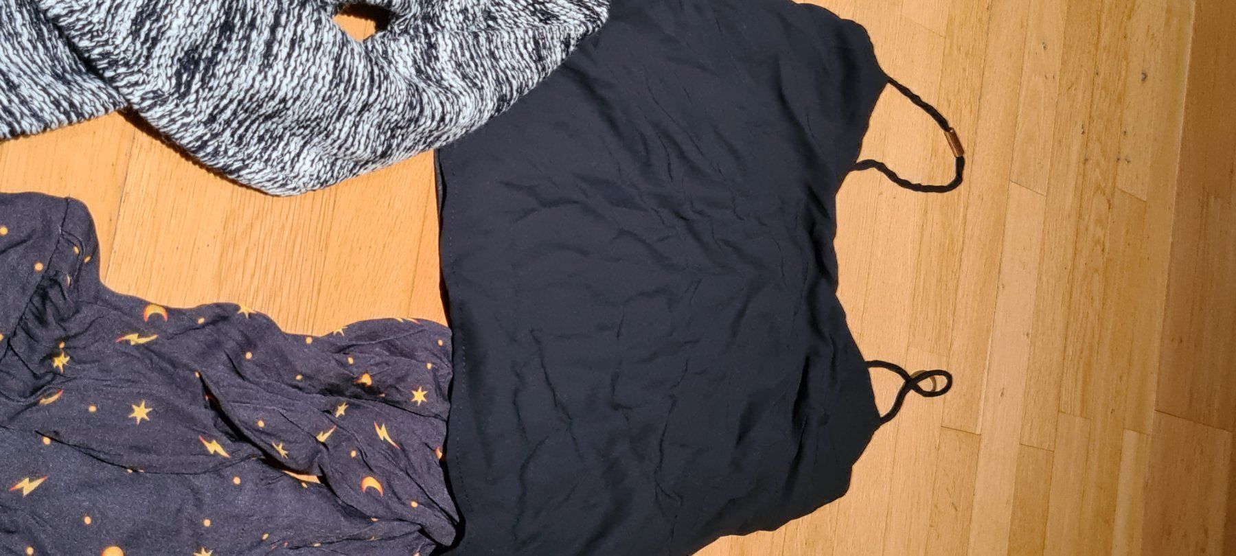 Kleiderpakete: 3 coole Oberteile wow so cool gr.M – Gebraucht aus Ferden von jemyce 3