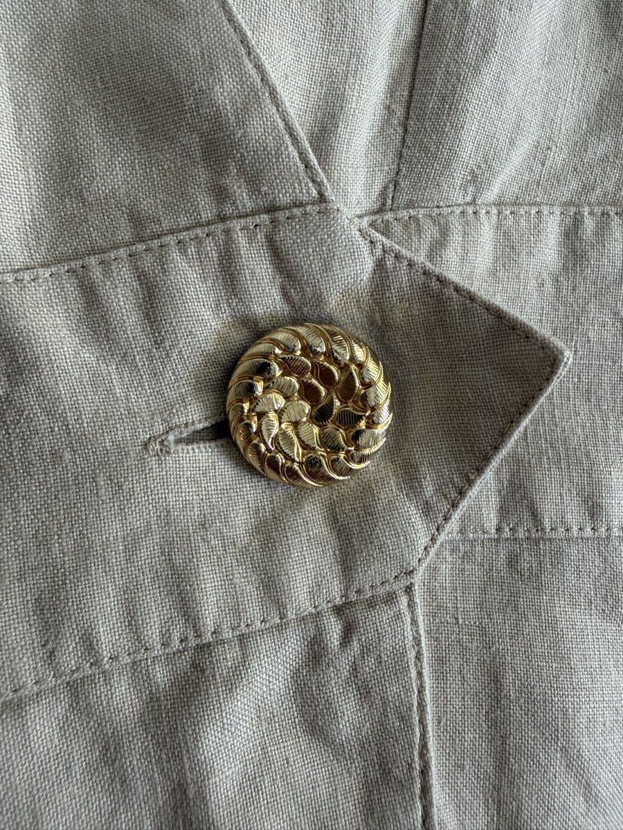 Cappotti: Linen jacket size 38 V-neck button closure – Usato da Zürich venduto da dor_9l9g 6