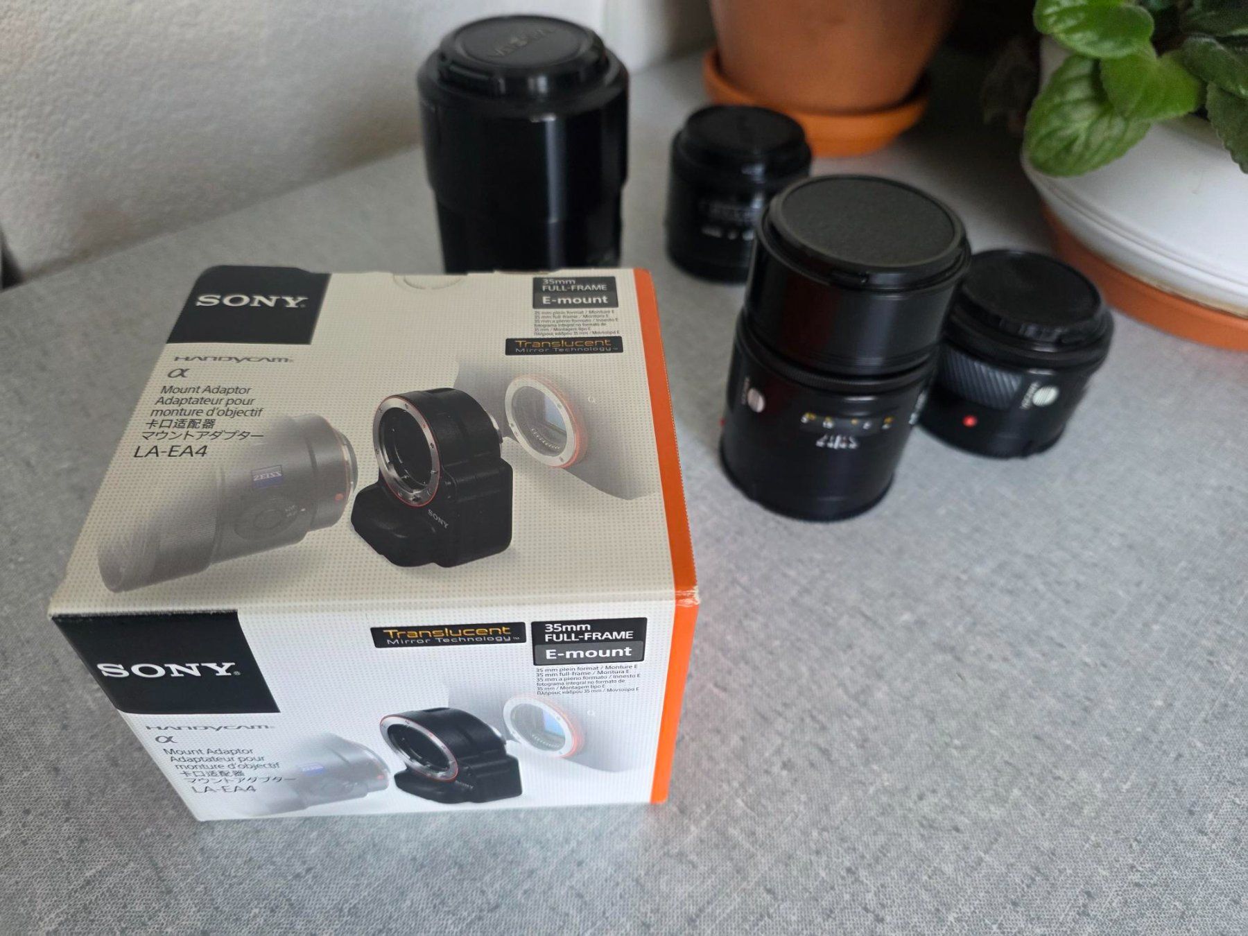 Adattatori foto: Sony Adapter für E-Mount LA-EA4 (Mit 4 Objektiven) – Usato da St. Gallen venduto da Thomstar