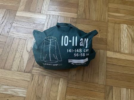 Regenjacke für Kinder von ungefähr 10 bis 11 Jahren