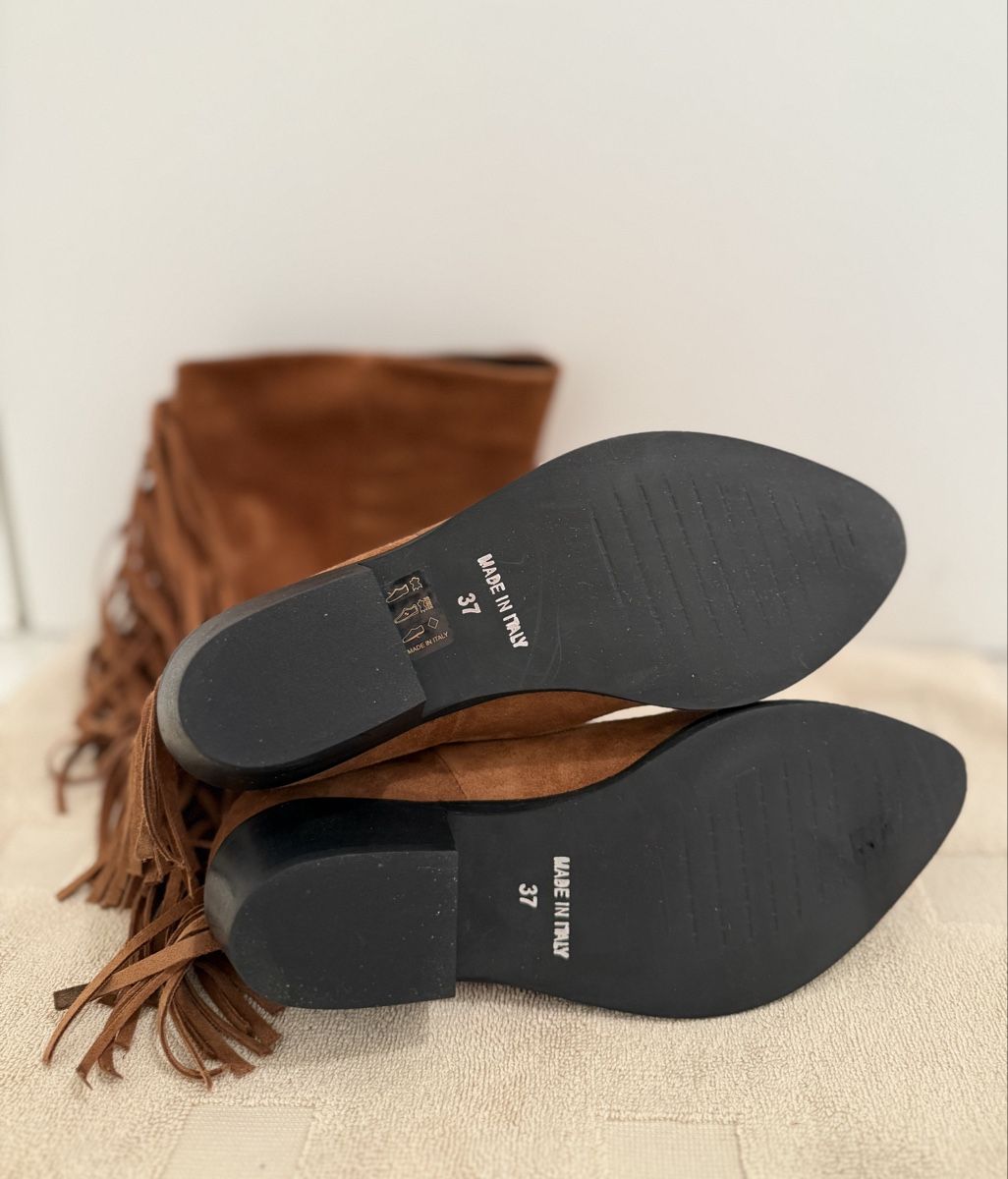 Chaussures femmes: Wildleder Stiefel G.37 – D'occasion à Oberwil BL par DANA_FOX 2