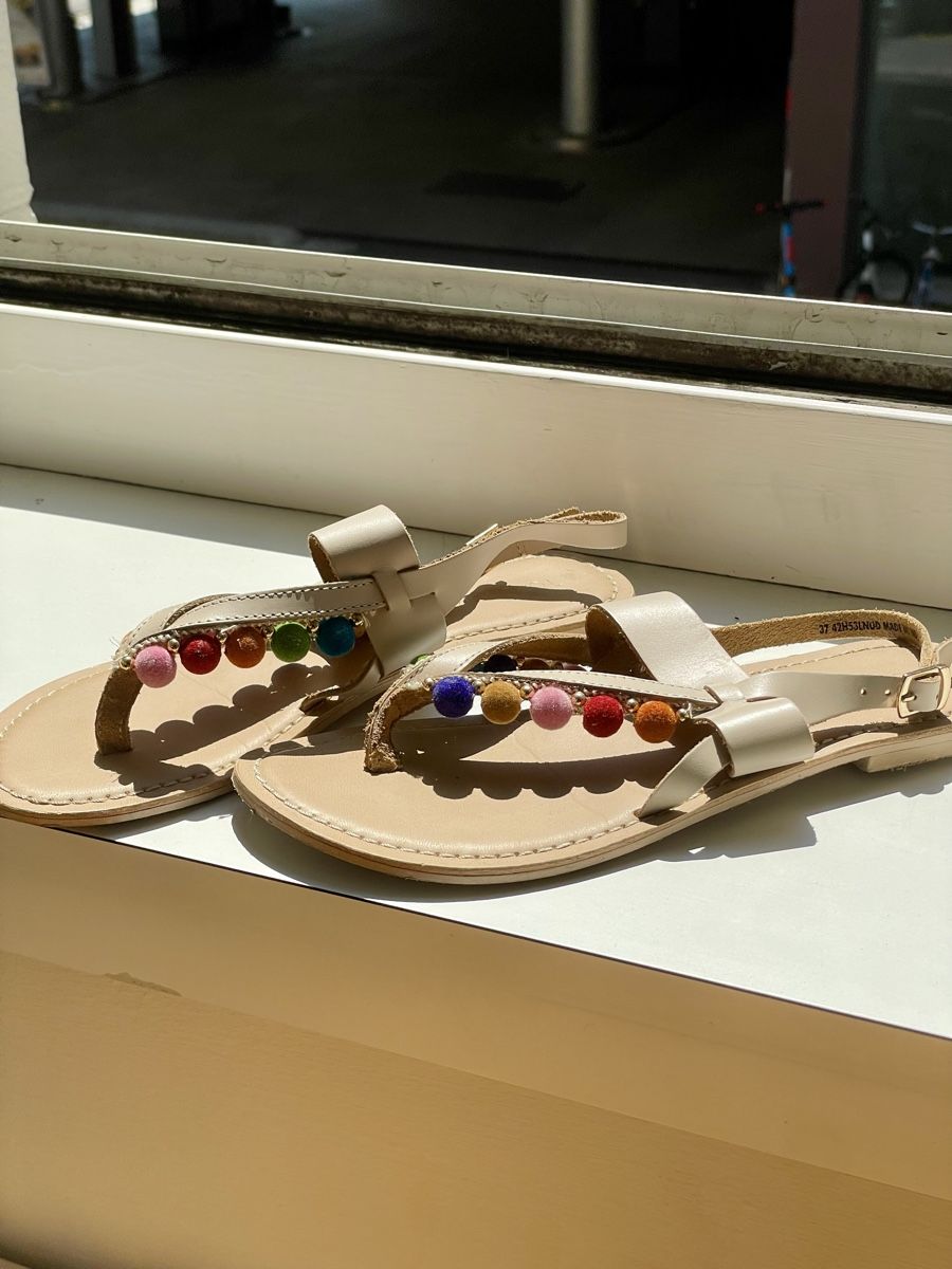 Topshop Scarpe da donna: Topshop Sandale Echtleder mit bunten Pompons, Gr. 37 – Usato da Zürich venduto da Carlajimena 3