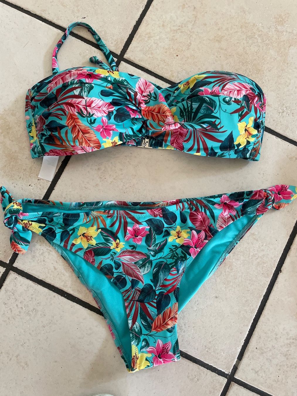 Costumi da bagno & Bikini: Neues farbiges P2 Bikini Gr. S – Nuovo e nell'imballaggio originale da Obergerlafingen venduto da cabo4 2