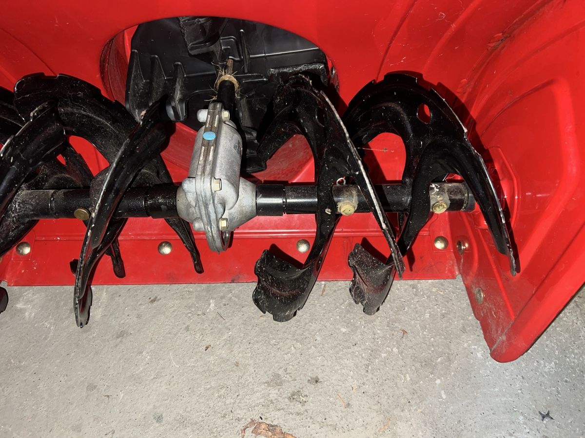 Mtd Alle Maschinen: MTD Schneefräse M56 - frisch ab Service – Gebraucht aus Schönenberg ZH von Bosh 4