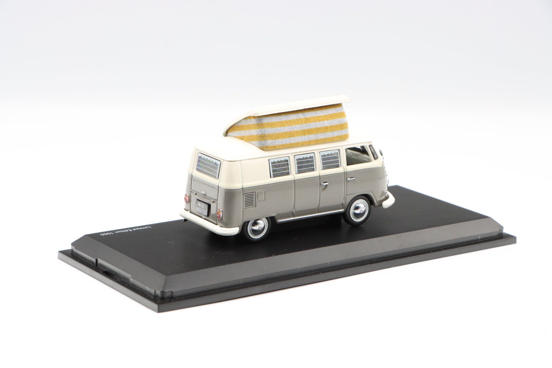 Volkswagen Modellautos: VW T1 Campingbus 1:43 Schuco – Neu und originalverpackt aus Bühl b.Aarberg von modelldiecast 8