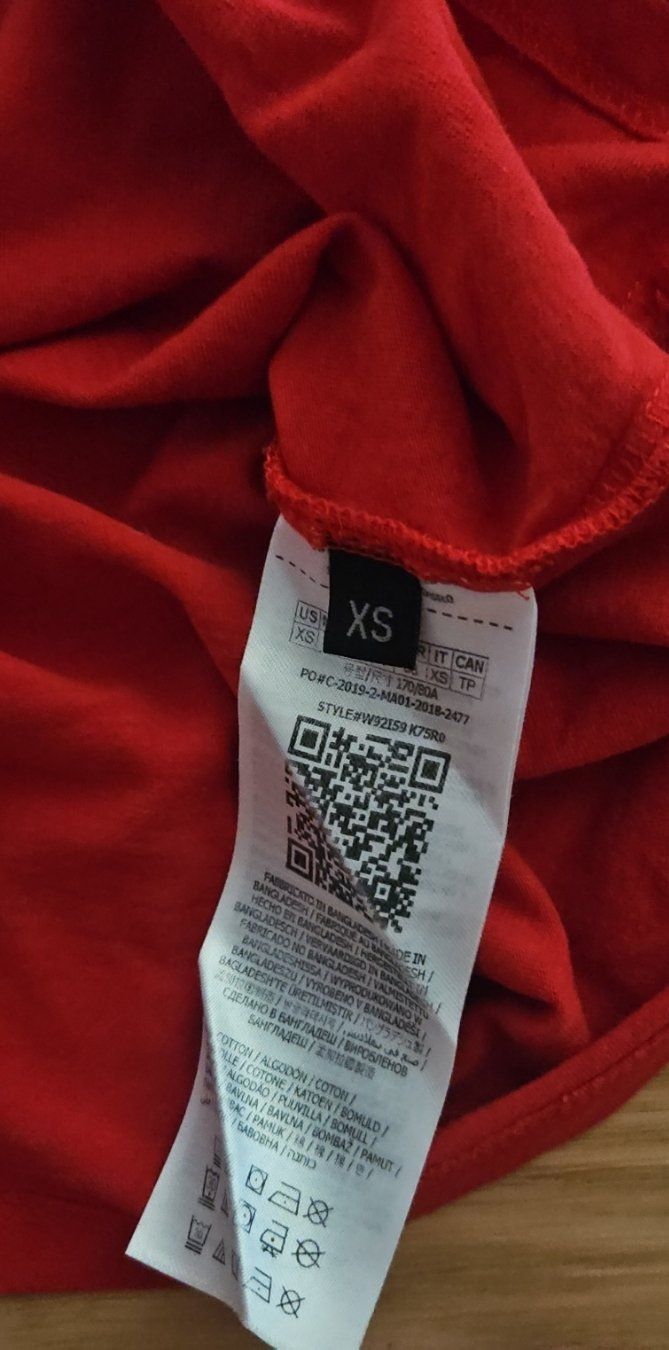 Guess T-shirt: Guess Shirt – Usato da Suhr venduto da jes_rtc9 1