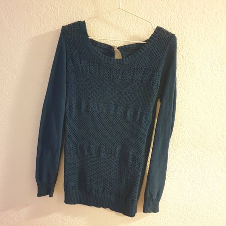 Pullover mit Strickmuster