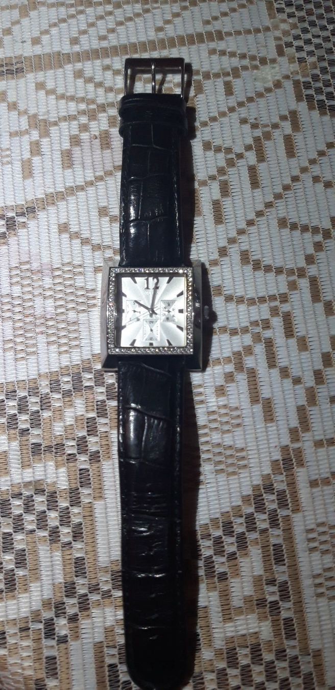 Guess Orologi: Damenuhr , GUESS – Usato da Pfaffnau venduto da gologoldun1953