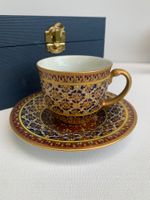 Thai Benjarong Tasse mit Unterteller aus Porzellan