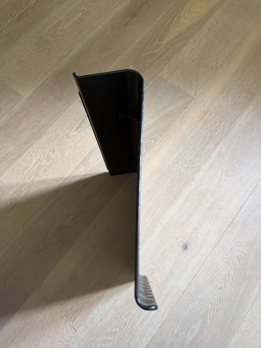 Racks & Cavalletti: Ikea schwarzer Laptop-Ständer mit Muster. – Usato da Dietlikon venduto da pmk86 2