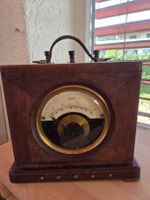 Antikes Voltmeter