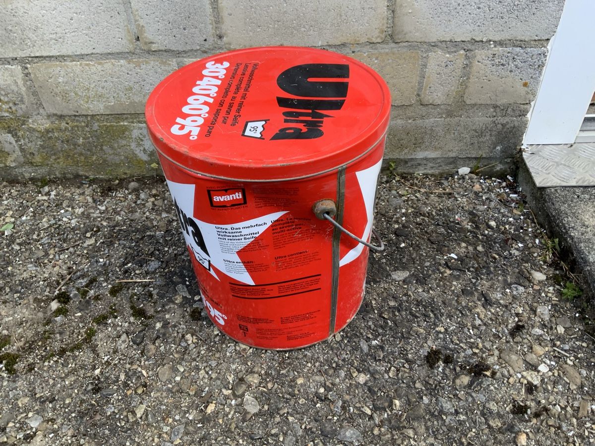 Sonstiges für Haushalt & Wohnen: Vintage Ultra Waschmittel Eimer, Metall Deko – Gebraucht aus Erlach von silvia3235 1