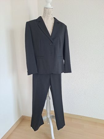Ensemble tailleur pantalon Betty Barclay noir taille 44 neuf