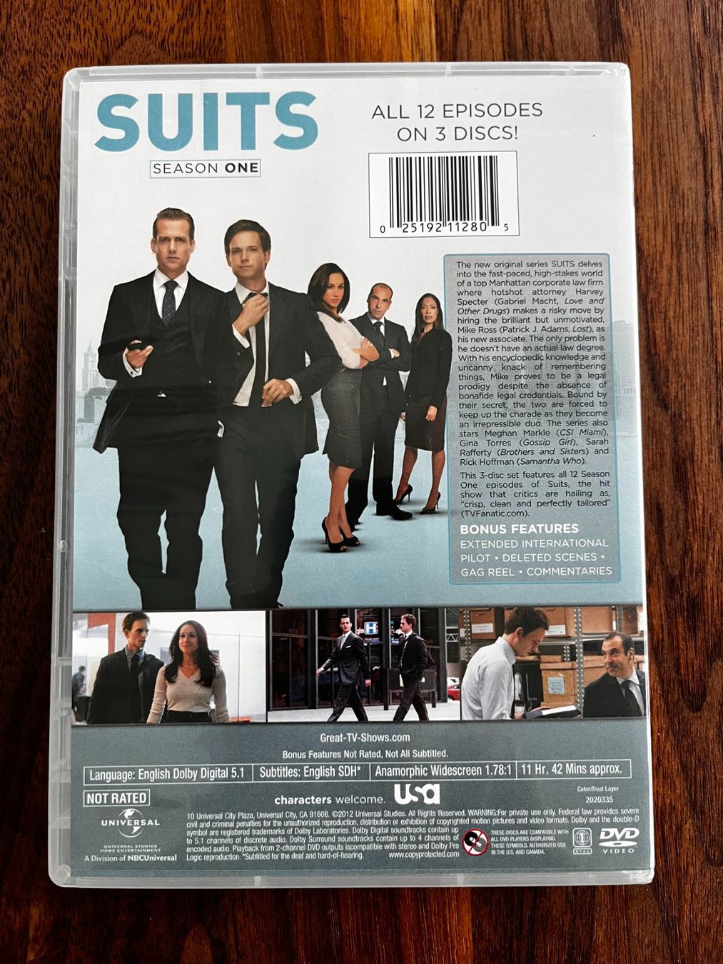 Tutti i DVDs: Suits Saison 1 DVD anglais – Usato da Romont FR venduto da cat_j6ww 1