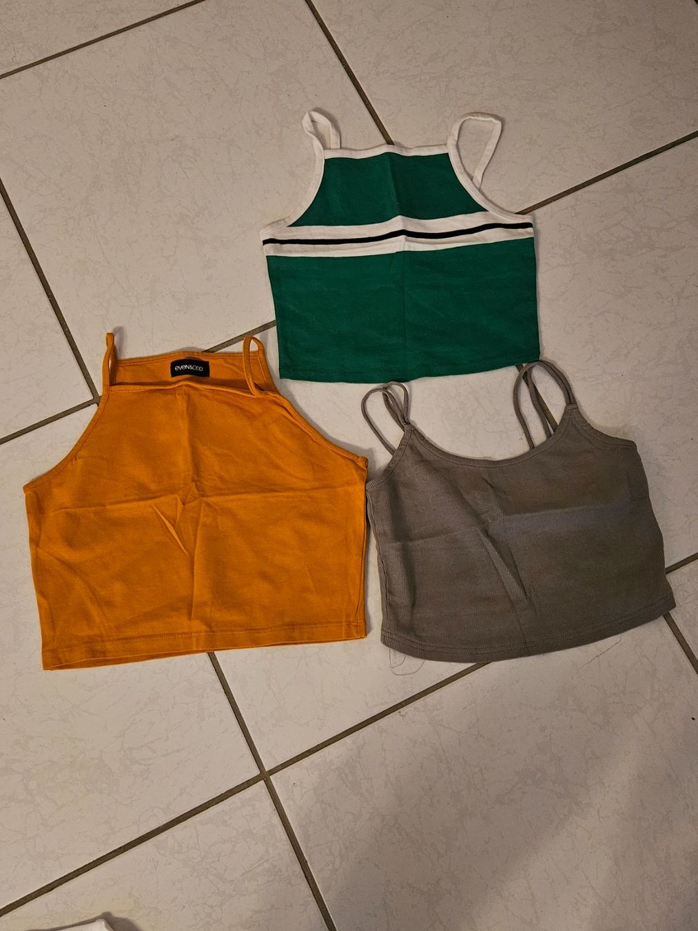 Camicette, T-shirt & Top: Träger Top – Usato da Wohlen AG venduto da france19m