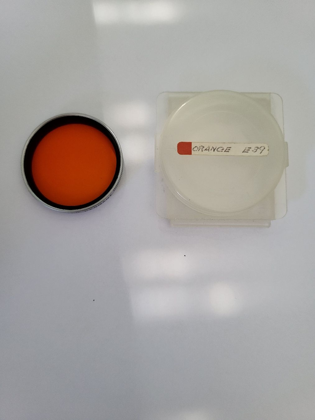 Leitz Filter: Original Leitz Wetzlar Orangefilter E39 mit Dose #22 – Gebraucht aus Dachsen von MacheSache