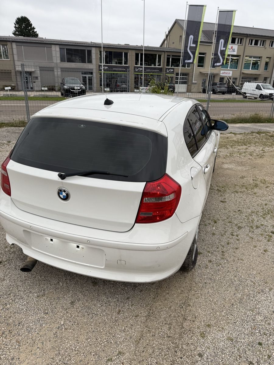 BMW Automobili: BMW 118d  – Difettoso da St-Aubin-Sauges venduto da sho_z9vr 5