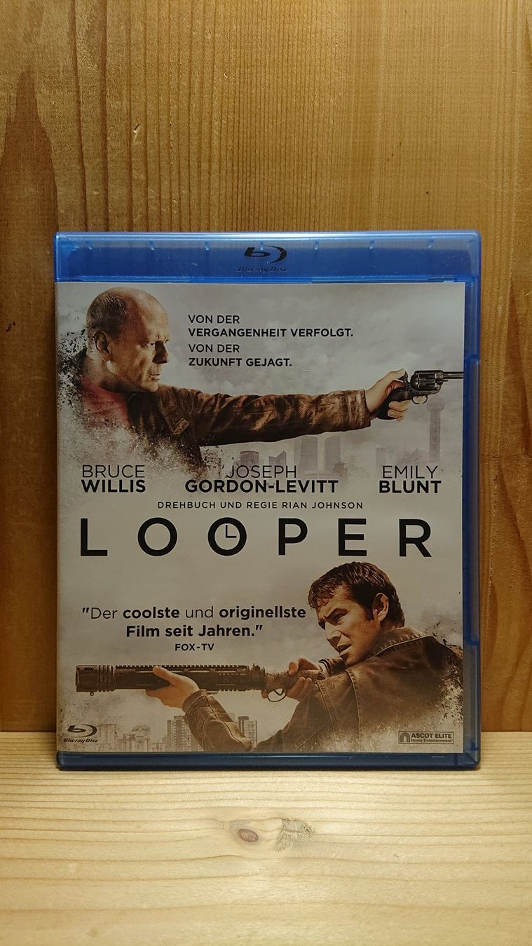 Tutti i DVDs: LOOPER Blu-Ray mit Bruce Willis – Usato da Wilderswil venduto da Exebub