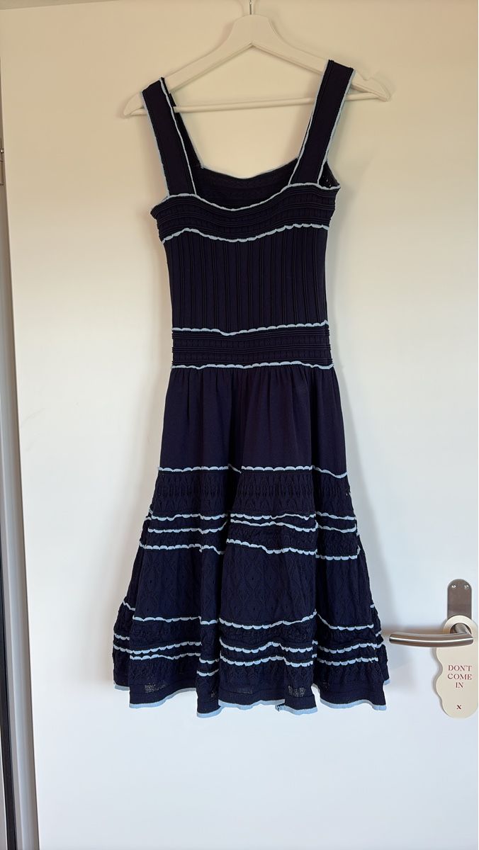 Sandro Kleider: Sandro Dress – Neu (gemäss Beschreibung) aus Oberhasli von ani_97f7