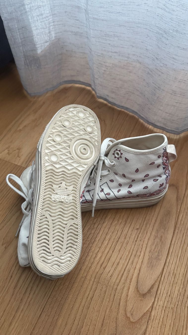 Adidas Scarpe da donna: Adidas Chucks weiss – Usato da Chur venduto da vi_milena 3