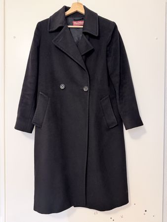 Max Mara Studio Mantel
