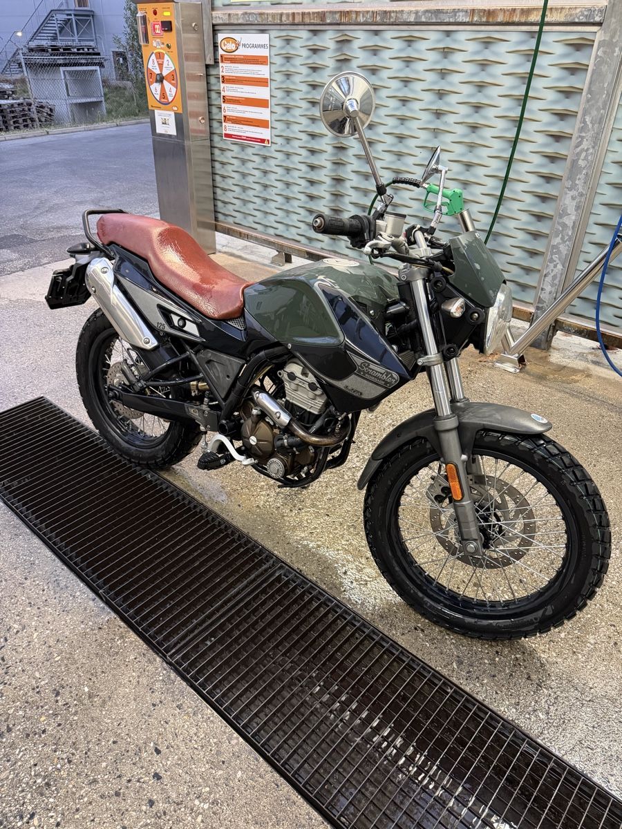 Strada: UM Scrambler 125 seulement 1100km – Usato da Vétroz venduto da Quent27