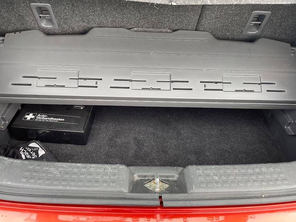 Suzuki Automobili: Suzuki Swift 1.3 – Usato da Niederlenz venduto da JasminaK01 4