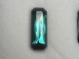 INDIGOLITH TURMALIN deep blue Baguette   9.75cts  Nigeria