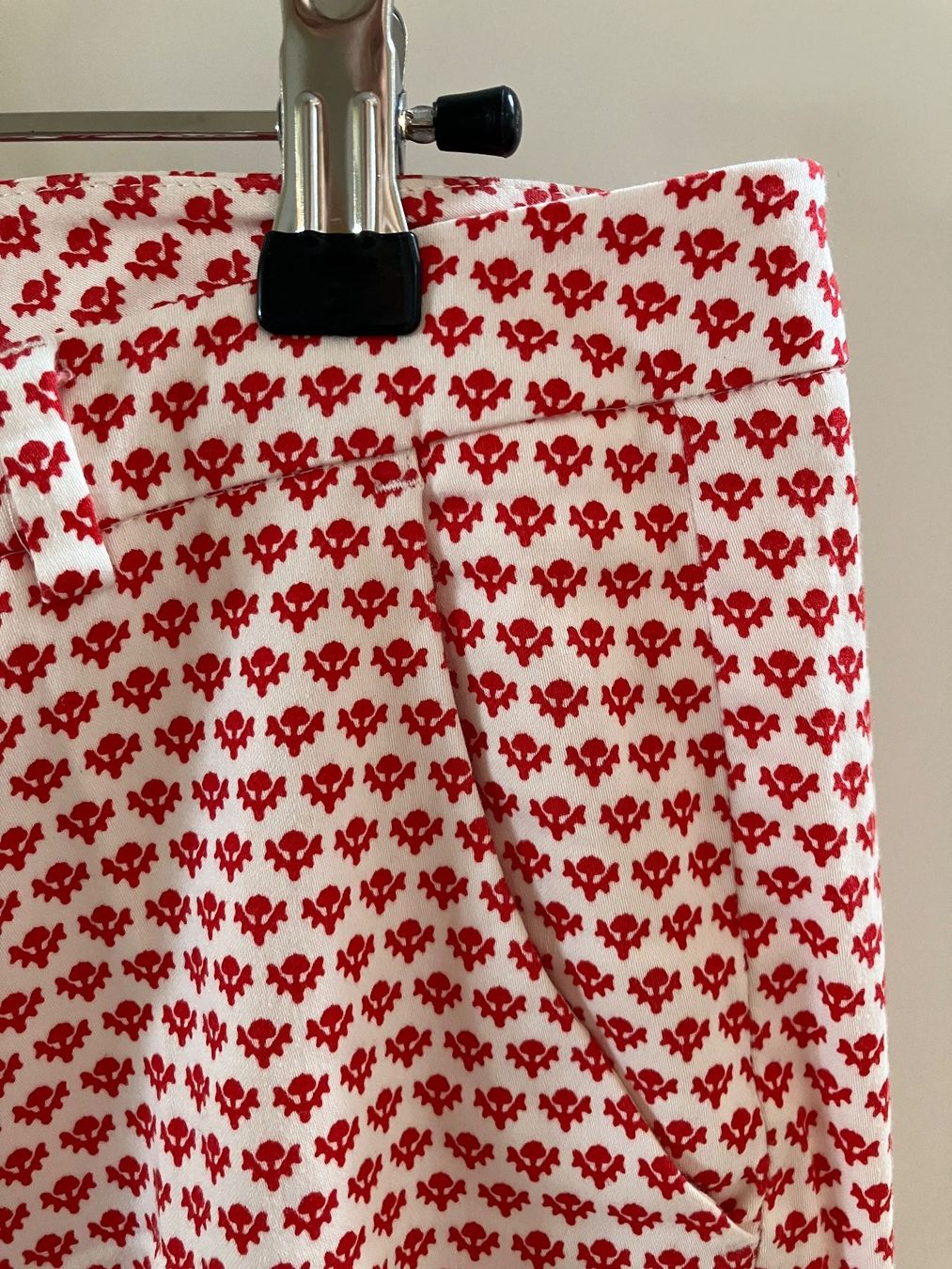 Hosen: MaxMAra Weekend - pantalon blanc à motifs rouge – Gebraucht aus Vich von SophieCo 1