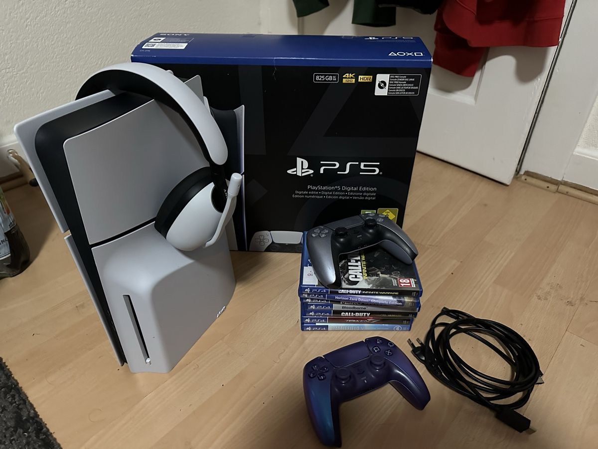 Sony Consoles: Ps5 slim disque 2Tb – D'occasion à L'Orient par Pau_2jnt