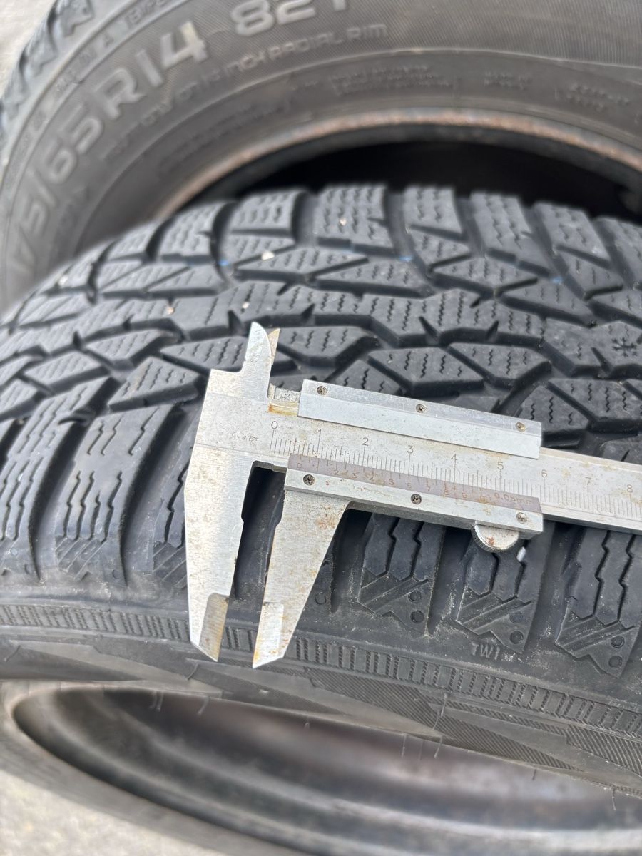 Pneumatici & Ruote complete: Winterpneus 175/65R14 Nokian – Usato da Engelburg venduto da tdi_6bpl