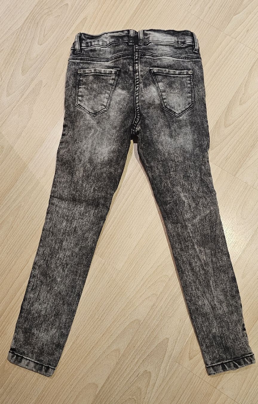 Pantalons: Kinder-Jeans – D'occasion à Fehraltorf par Sumin 1
