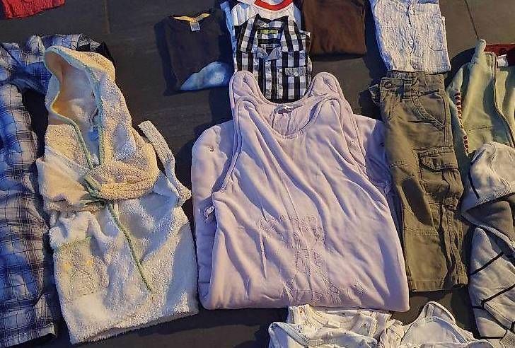 Lotti & Set di vestiti: Lot 1 habits 86 92 – Usato da Ste-Croix venduto da tougaz 2