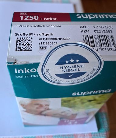 Suprima PVC-Slip seitlich knöpfbar Grösse M softgelb neu.