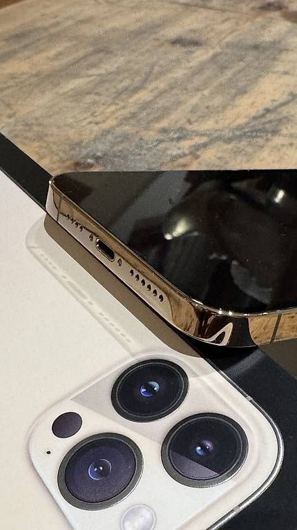 Telefoni cellulari / Smartphones: iPhone 13 Pro Max 265 GB Gold  – Usato da Steffisburg venduto da V60s 3