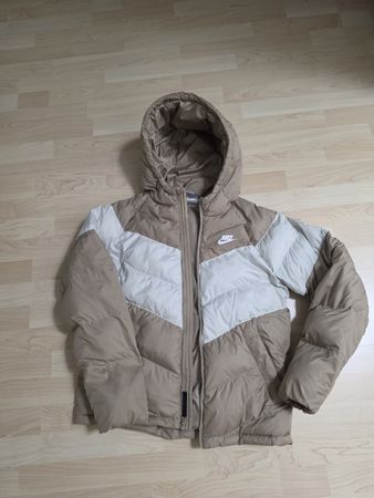 Nike Winterjacke Gr. XL 158/170