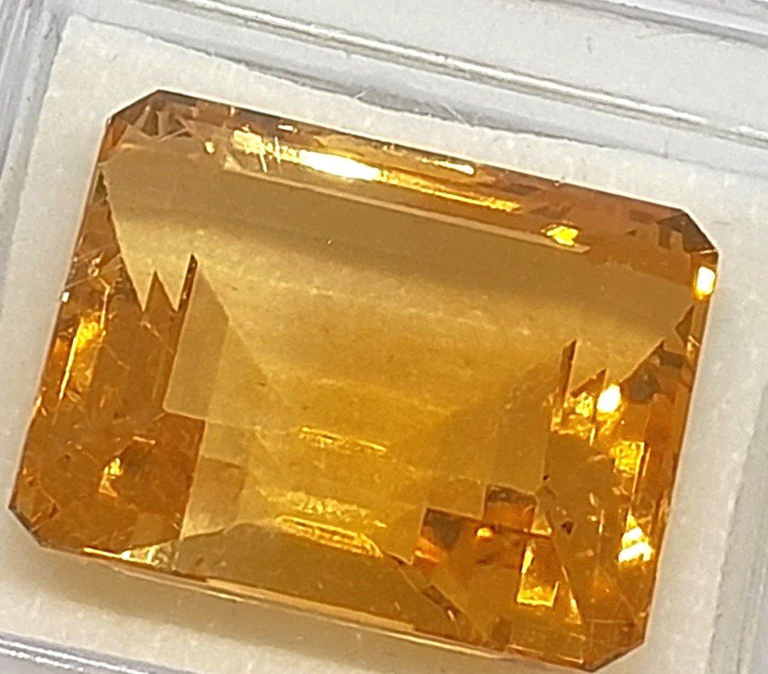 Pietre preziose: Citrine 27.44 ct - Valeur 466 Fr. – Nuovo (secondo la descrizione) da Grimisuat venduto da Valgem 2