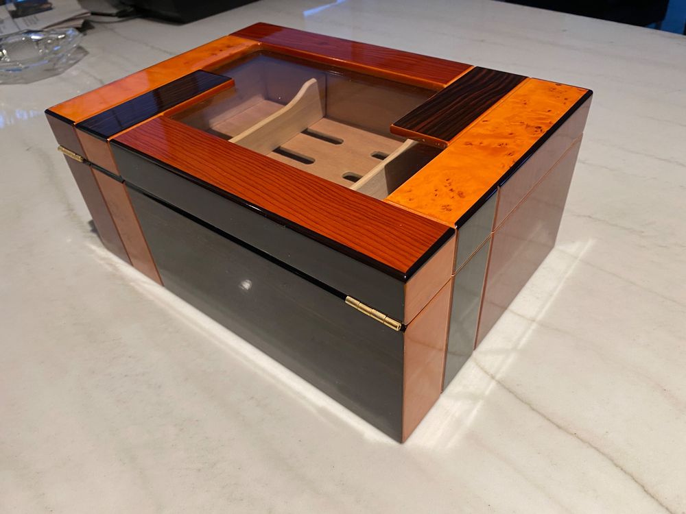 Humidor, aussergewöhnlich schön Kaufen auf Ricardo