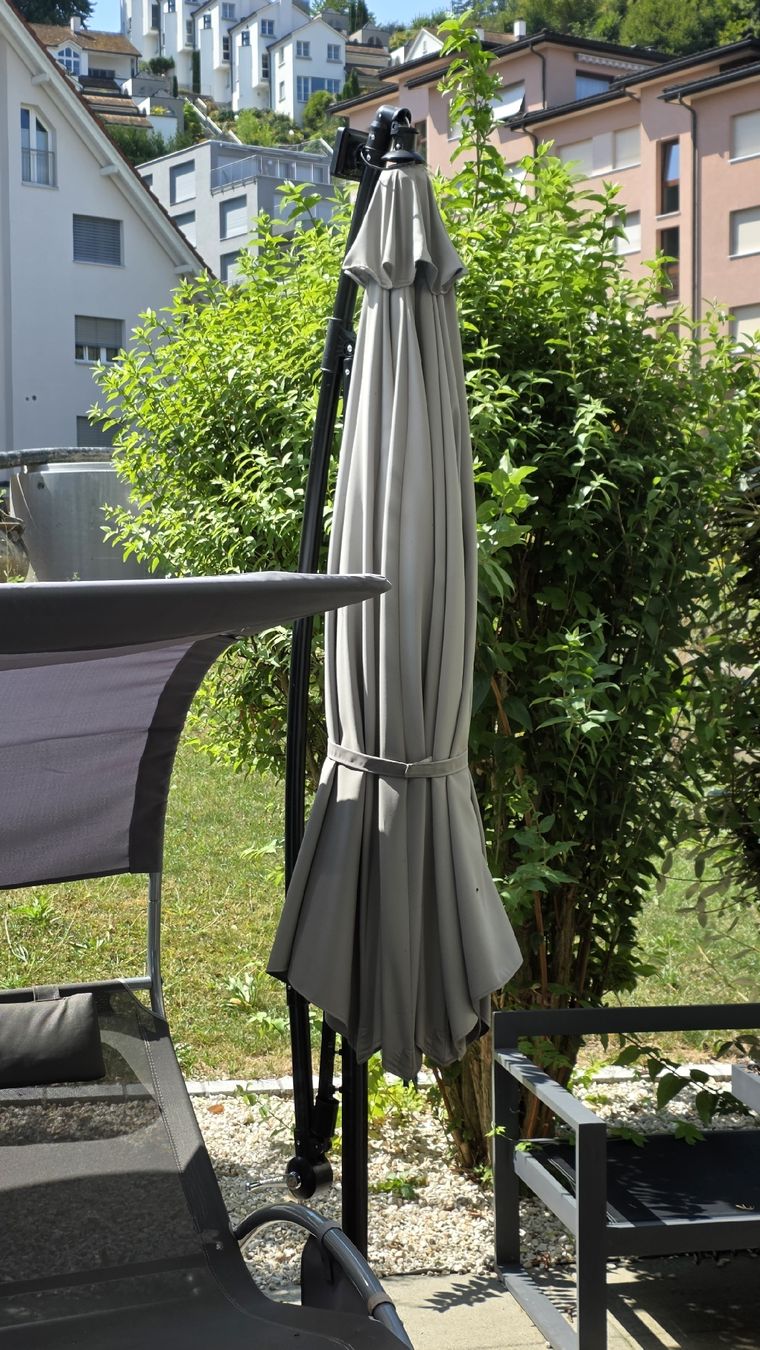 Parasols: Sonnenschirm Anthrazit mit LED – D'occasion à Wollerau par LaWi-98_19 3