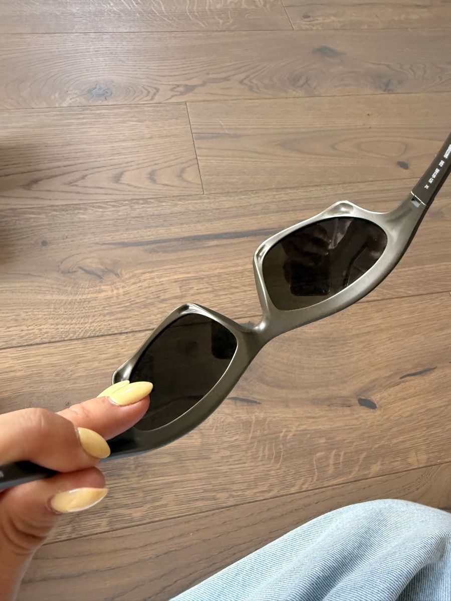 Balenciaga Lunettes & Verres: Balenciaga sunglasses with case – D'occasion à Zürich par Bellinka23 6