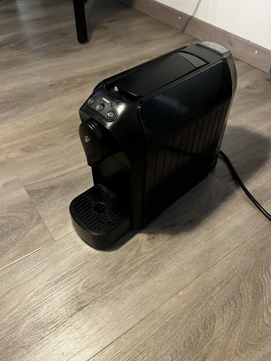 Tchibo Macchine per caffè & Macchine per espresso: Kapsel-Kaffeemaschine Tchibo – Usato da Wassen UR venduto da Mariianita 1