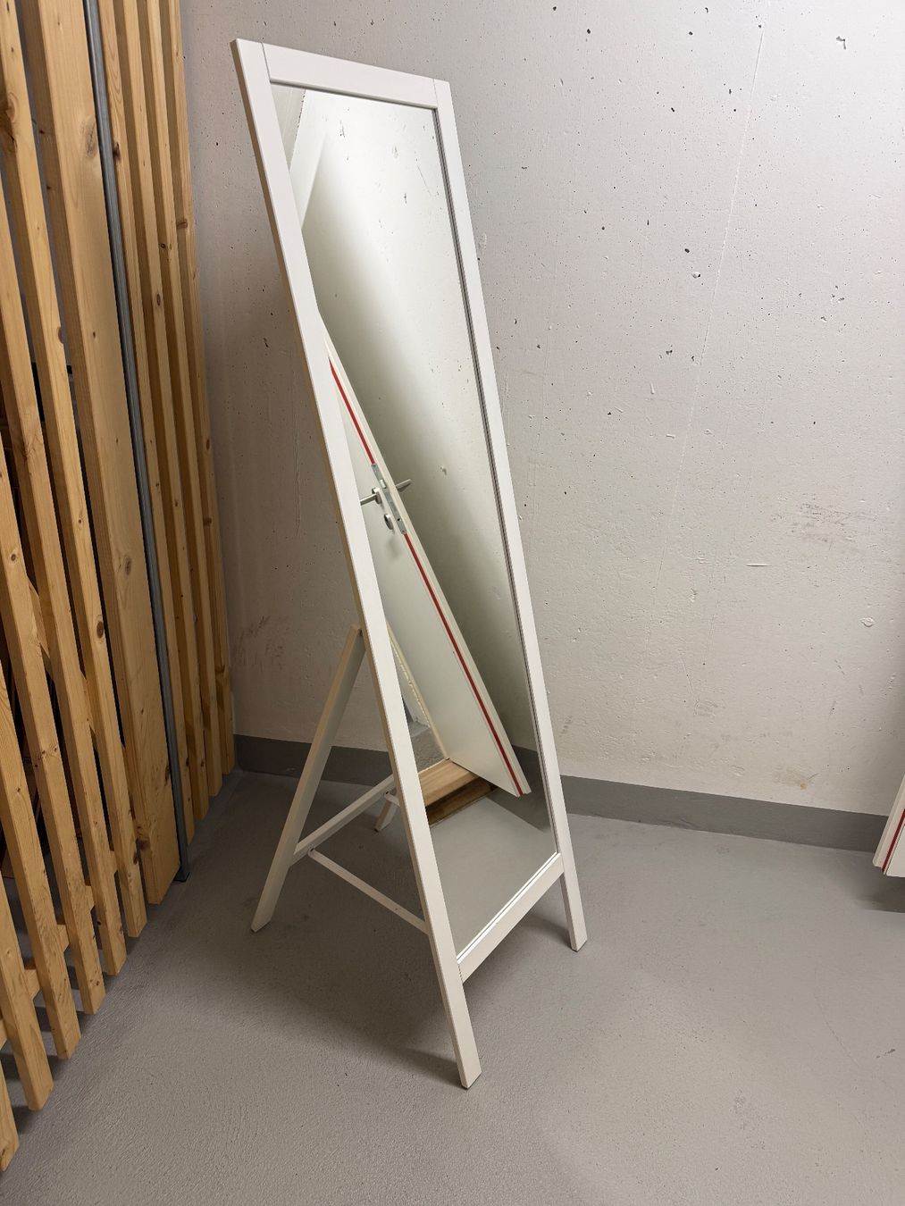 Specchi: Standspiegel weiss – Usato da Russikon venduto da manureloop