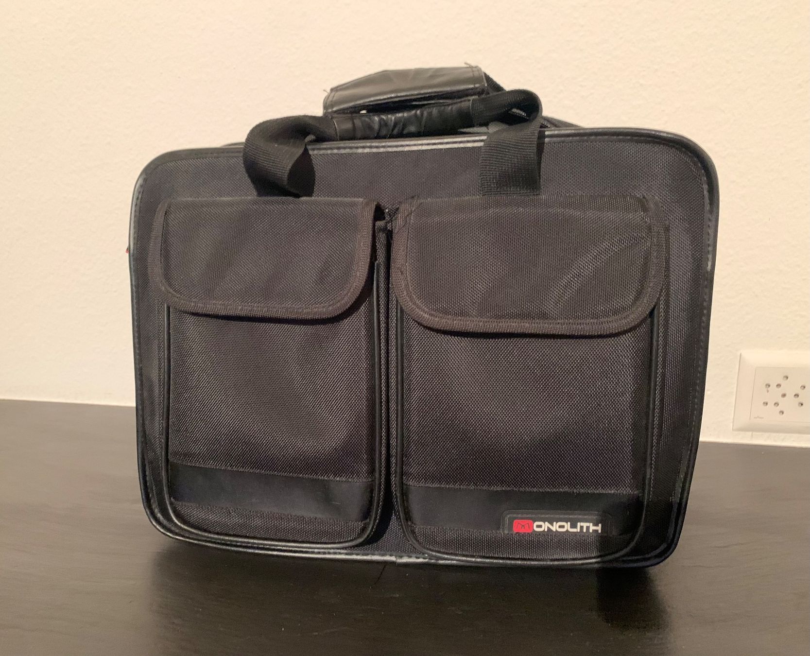Borse: Monolith Laptoptasche - Top Zustand! – Nuovo (secondo la descrizione) da Uitikon Waldegg venduto da Tinkki