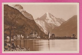 Flüelen mit dem Bristenstock
