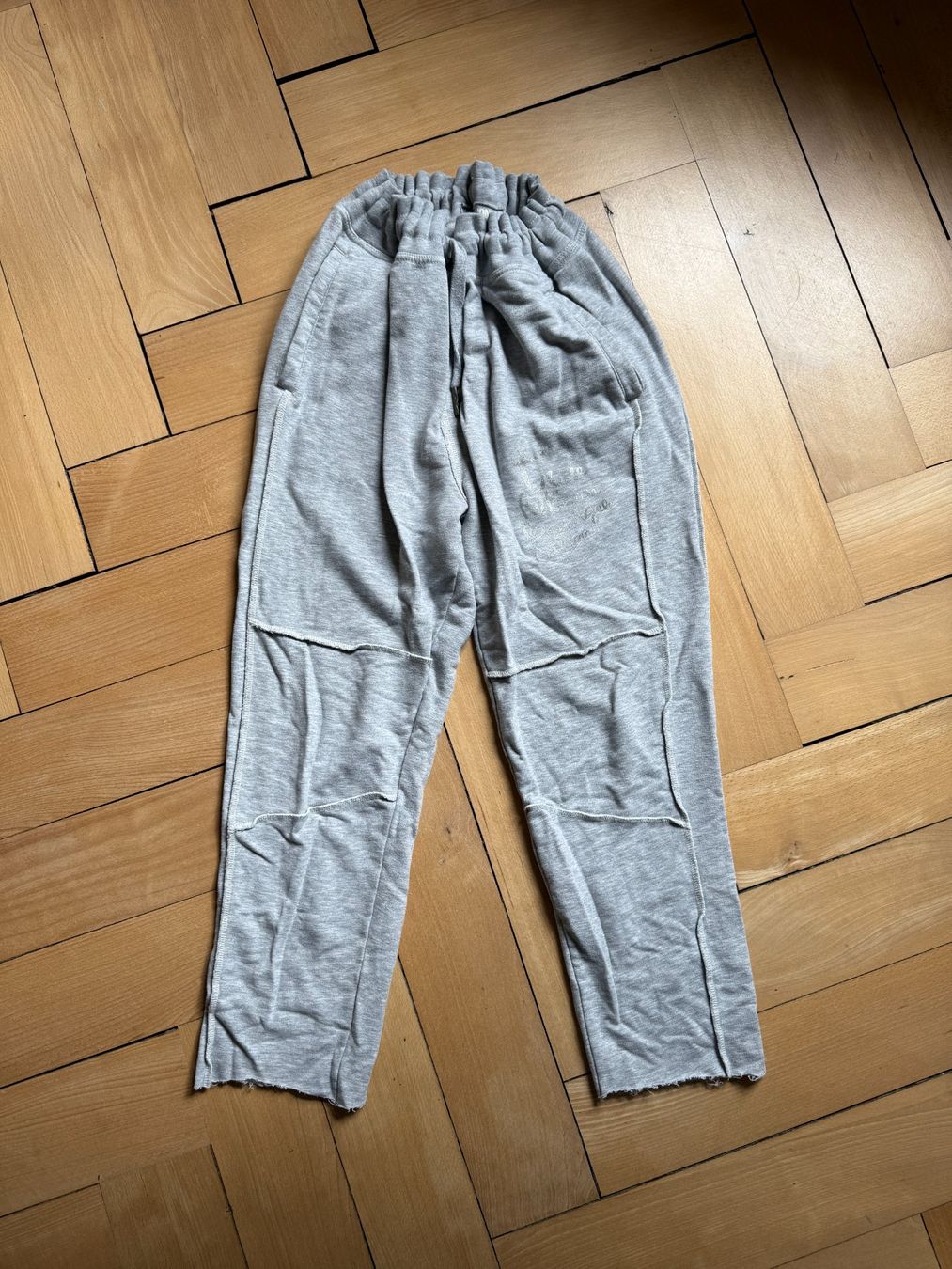 True Religion Pantalons: TRUE RELIGION - Sweat Pants hellgrau M/L – D'occasion à Zürich par Diazaio