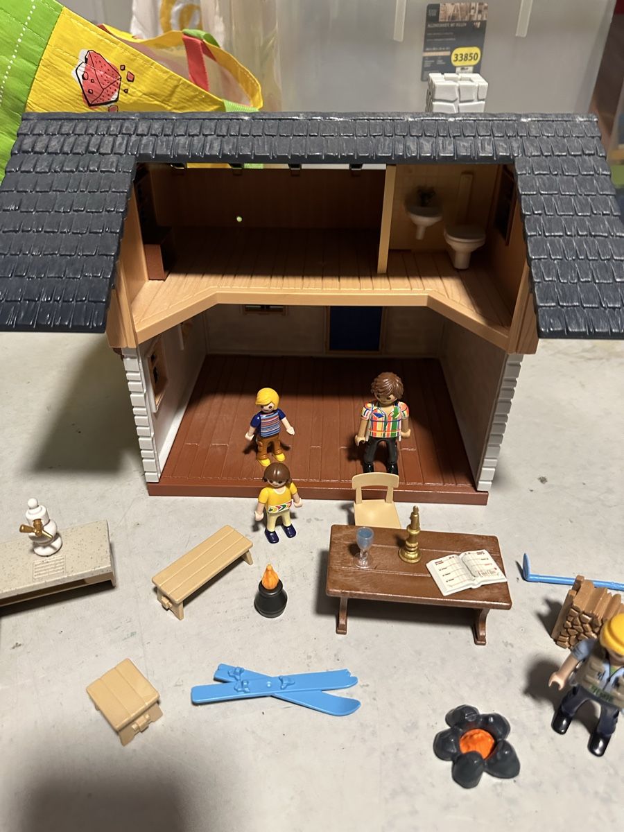 Playmobil Giocattoli: Playmobil Wald Skihütte – Usato da Landquart venduto da lumima 2