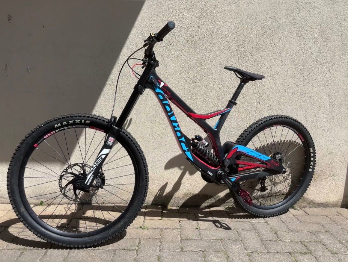 Biciclette: VTT descente Devinci L bon état – Usato da St-Sulpice NE venduto da dyl_2ctt