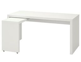 Schreibtisch Malm von Ikea.