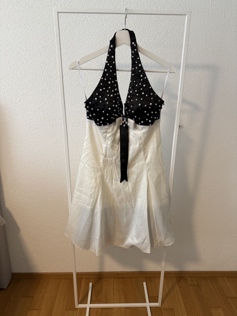 Vestiti: Elegantes Kleid mit Perlen - Grösse 36/S – Usato da Obfelden venduto da julikub
