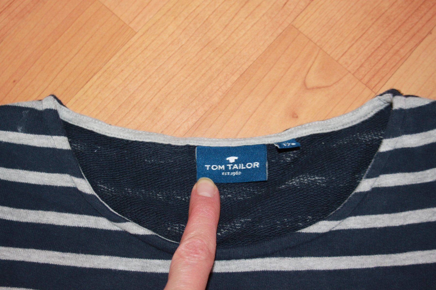 Tom Tailor Maglioni & Felpe: blau-grau gestreiftes Sweatshirt 176 – Usato da Wenslingen venduto da Strick4Alpaca 1